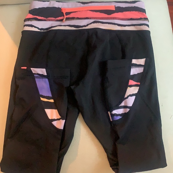 Lululemon leggings - Picture 5 of 7